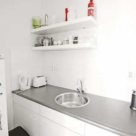 Apartment Studio & Garden Near Westerpark